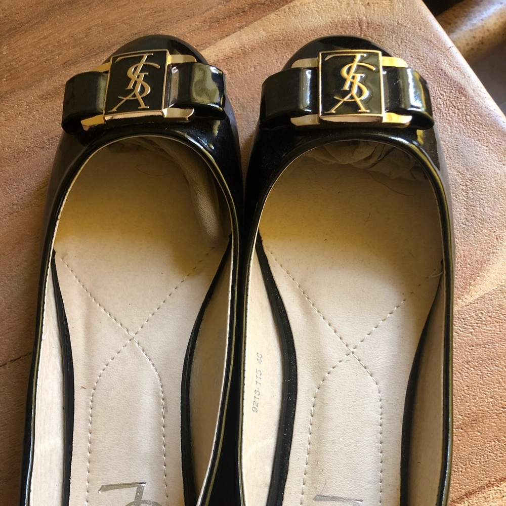 YSL ballerina flats size 40. Mint condition